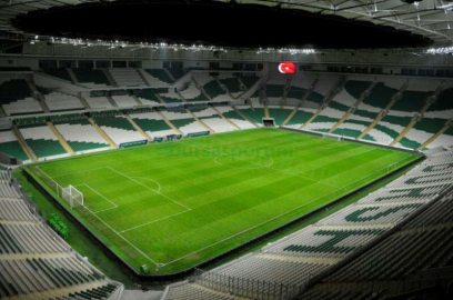 Alanyaspor ve Beşiktaş maçı 19.45'te